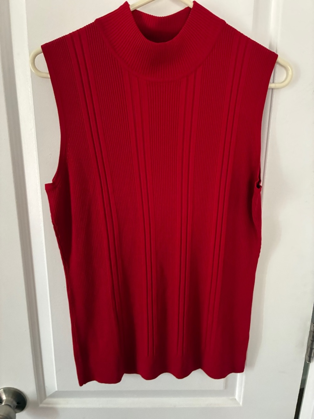 dressbarn Red Sleeveless Mock Neck Ribbed Tank
